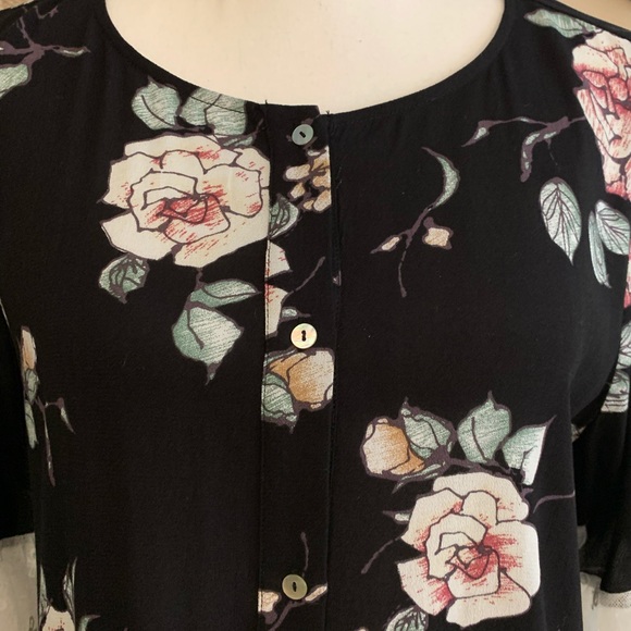 Donated Wonderland by Orange 3/4 sleeve medium shirt NWT - Picture 2 of 7